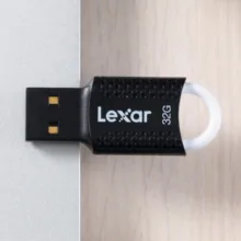 فلش مموری USB 2.0 لکسار مدل V40 ظرفیت 32 گیگابایت