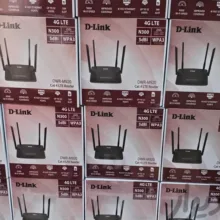 مودم روتر بی‌سیم 4G LTE دی-لینک مدل DWR-M920 با پشتیبانی از سیم‌کارت 3G/4G، سرعت تا 150 مگابیت بر ثانیه، پوشش کامل منزل با 4 آنتن خارجی، اتصال همزمان تا 32 کاربر و پورت‌های LAN و WAN RJ-45