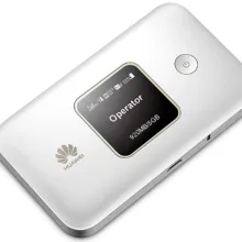 مودم قابل حمل 4G هوآوی مدل E5785 با باتری 3000 میلی‌آمپر ساعت، شارژدهی 10 ساعت، پشتیبانی هم‌زمان از 10 کاربر و سرعت اتصال 4G Cat6 تا 300 مگابیت بر ثانیه