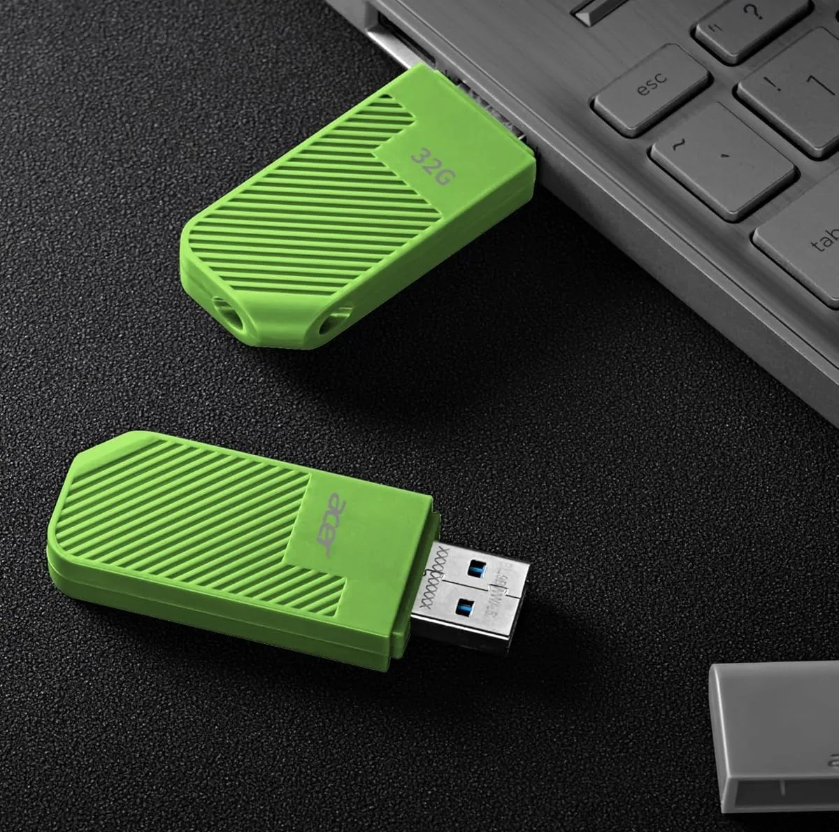 فلش مموری ایسر مدل UP300 ظرفیت 32 گیگابایت، رابط USB 3.2 Gen1، سرعت خواندن 120 مگابایت بر ثانیه، بدنه سبک و مقاوم، سازگار با ویندوز، مک و لینوکس، مناسب انتقال سریع و ذخیره‌سازی داده‌های حجیم
