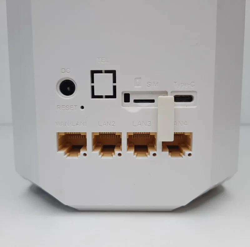 مودم روتر 5G خانگی دو مدل ZLT X28 PRO با قابلیت تجمیع پهنای باند، پشتیبانی از 64 کاربر، اتصال دوگانه بی‌سیم و باسیم، پنل سوپر ادمین، قفل دکل و 12 آنتن داخلی