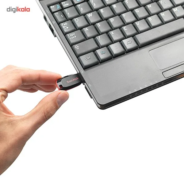 فلش مموری سن دیسک مدل Cruzer Blade CZ50 ظرفیت 128 گیگابایت با رابط USB 2.0، بدنه مات مقاوم در برابر لک و اثر انگشت، سرعت انتقال 30 مگابایت بر ثانیه، قابلیت رمزگذاری اطلاعات و طراحی بدون درپوش با شیار اتصال بند