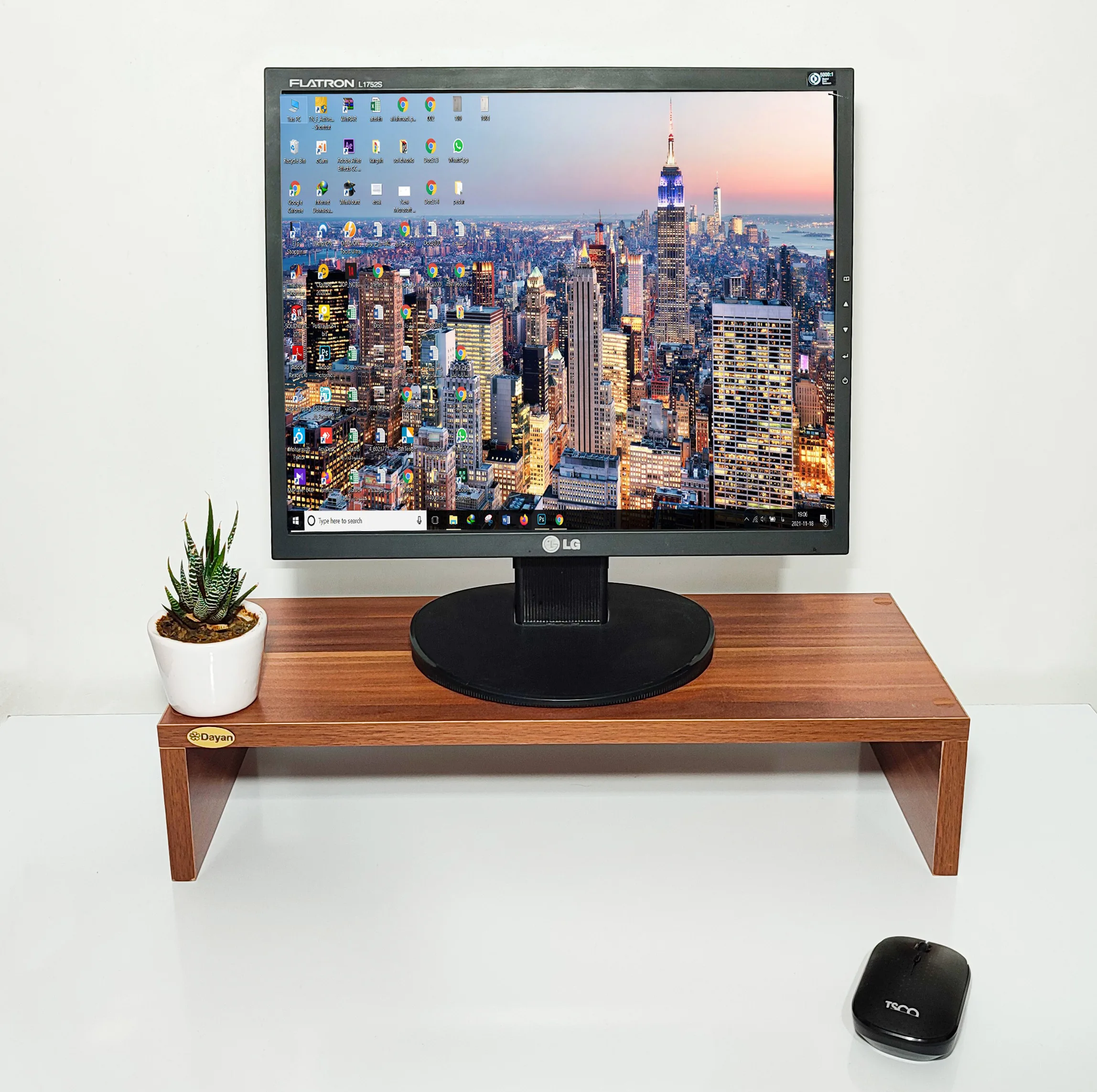 پایه نگهدارنده مانیتور کد 26