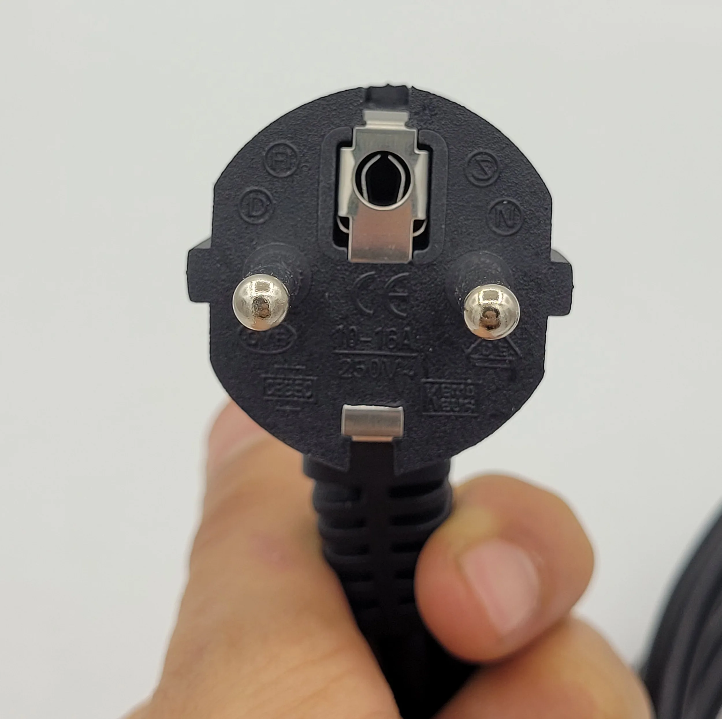 کابل برق سه پین لپتاپ شارک مدل 3x1.0mm طول 1.5 متر