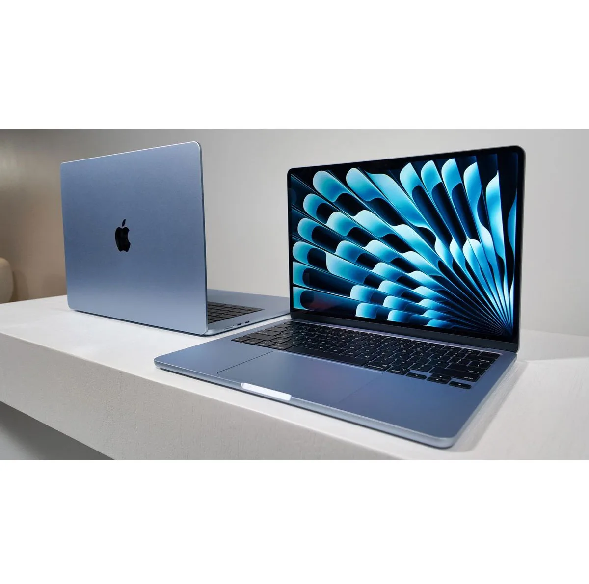 لپ تاپ 13.6 اینچی اپل مدل MacBook Air MDHK4 2026 LLA-M5-24GB RAM-1TB SSD